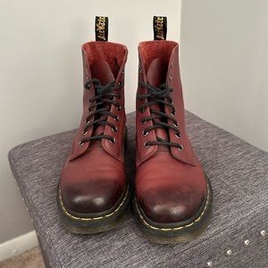 Dr Martens Classic style